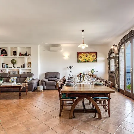 Villa Caruso *