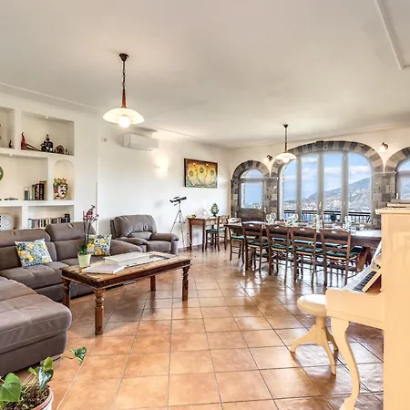 Caruso With Private Pool